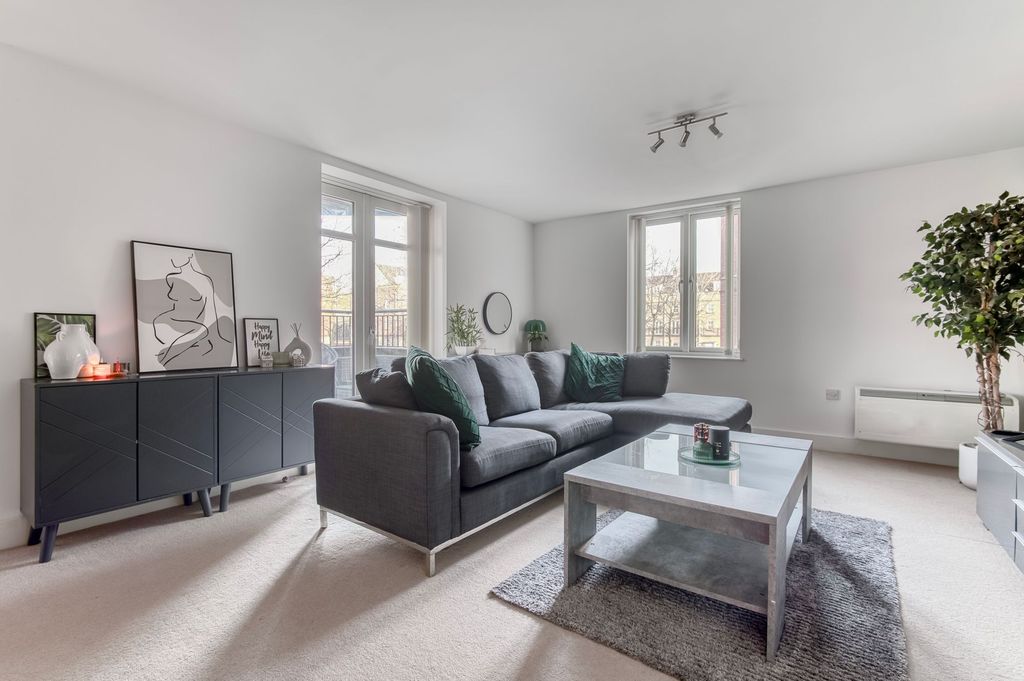 Property photo 3 of 16