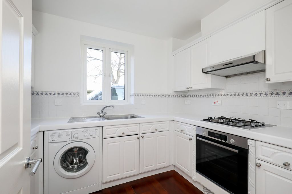 Property photo 3 of 13 Kitchen
