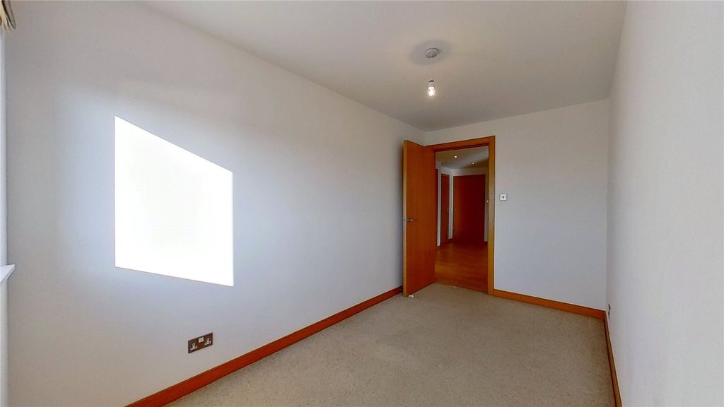 Property photo 3 of 18 Photo 3