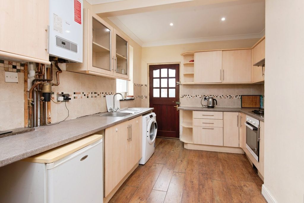 Property photo 3 of 20
