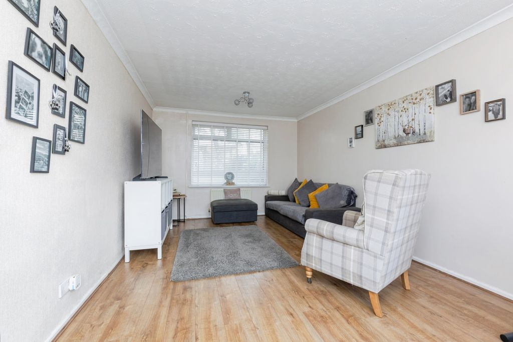 Property photo 3 of 17 Photo