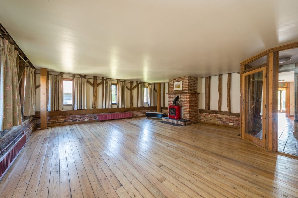 Property photo 3 of 39