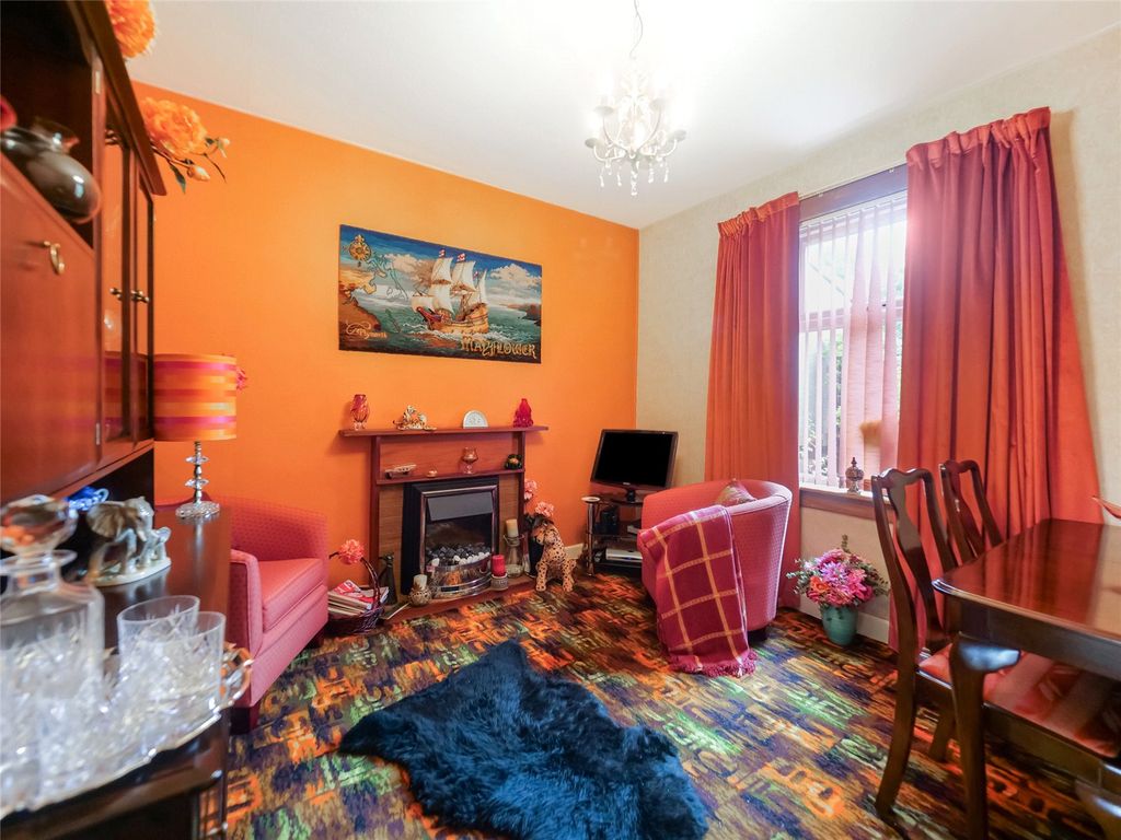Property photo 3 of 12 Dining Room