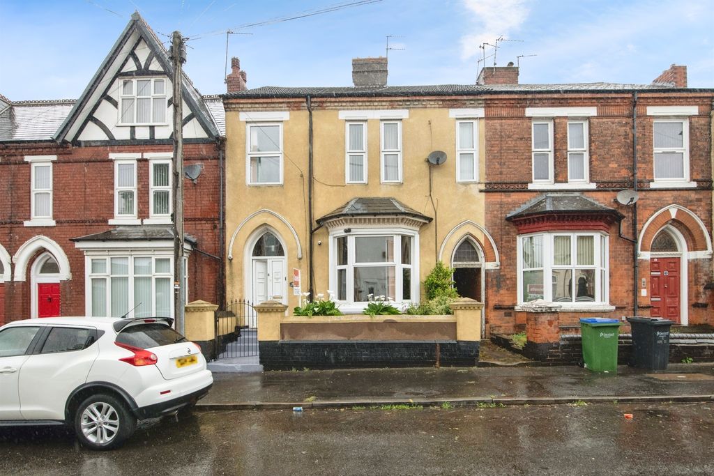 Property photo 1 of 17