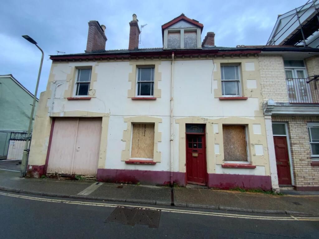 Property photo 1 of 19