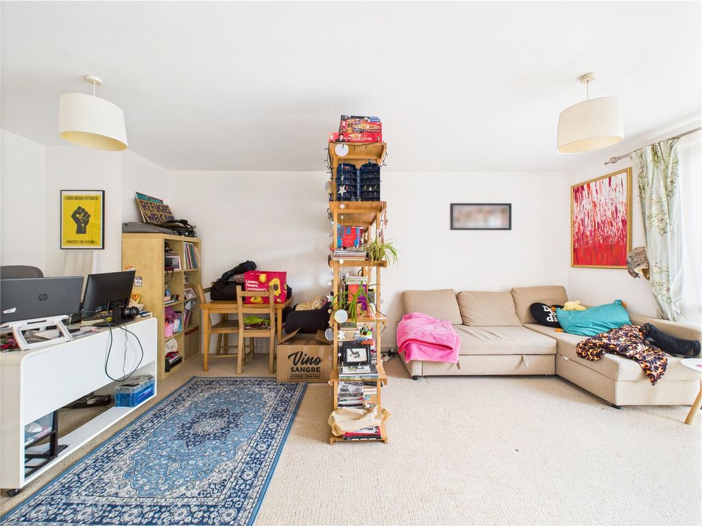 Property photo 2 of 16 Picture No. 09
