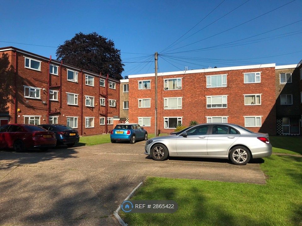 Property photo 3 of 15 Parking