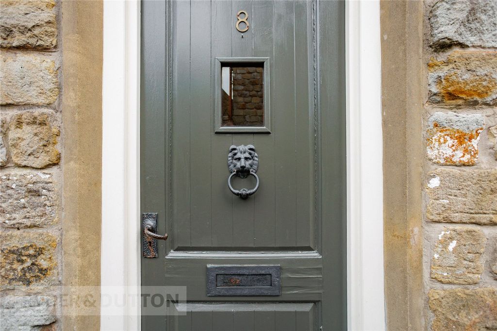 Property photo 3 of 25 Rear