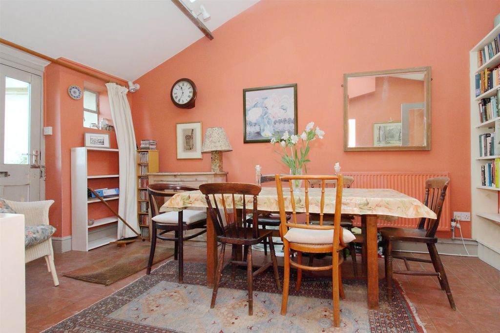 Property photo 3 of 9 Dining Room