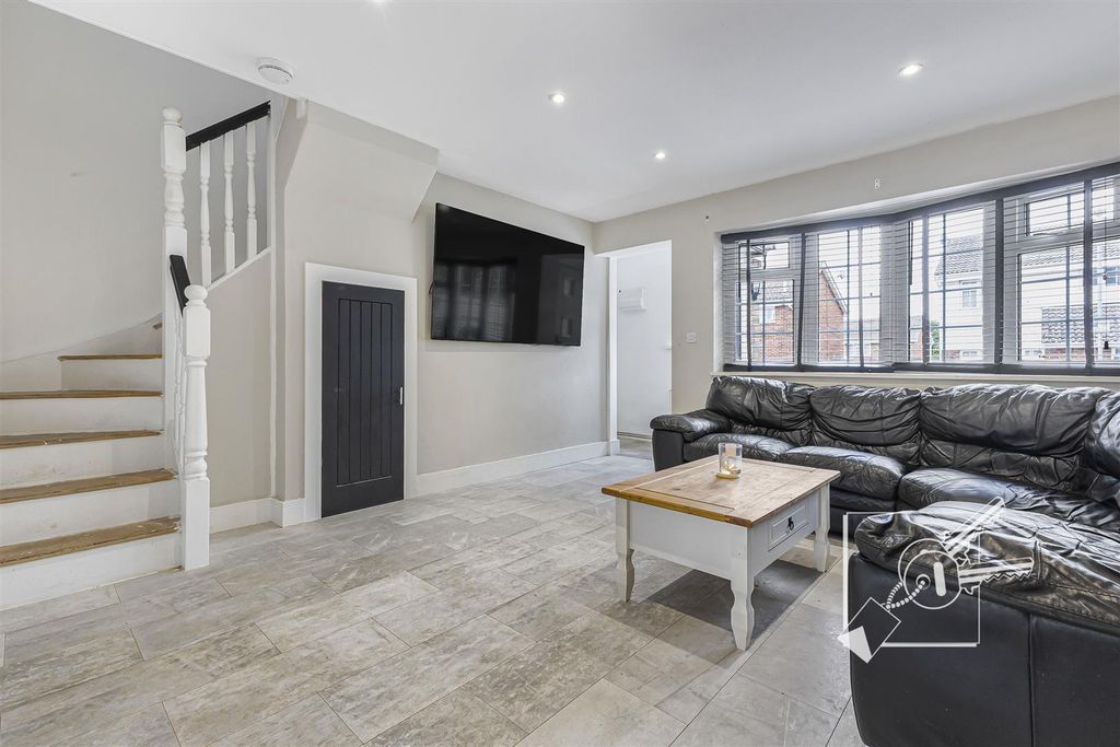 Property photo 2 of 32 Reception Room