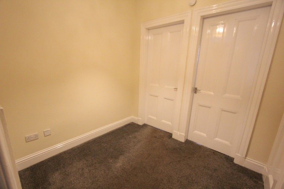 Property photo 2 of 12 Hall