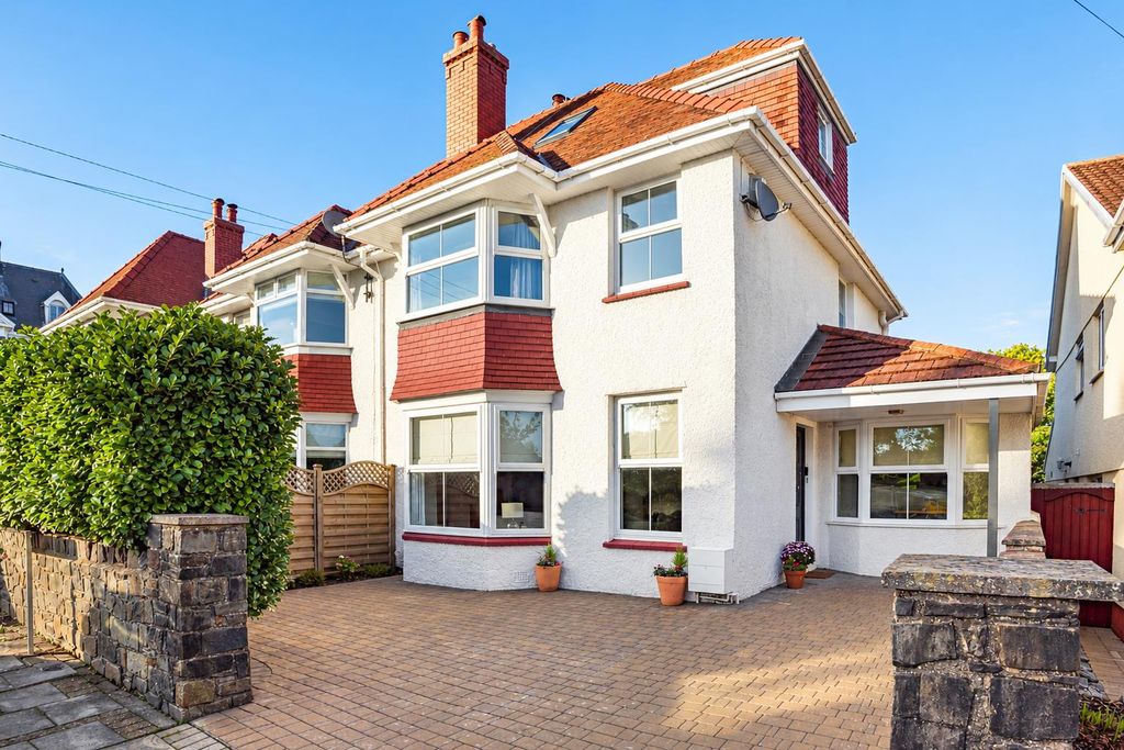 Property photo 1 of 36 4.Png