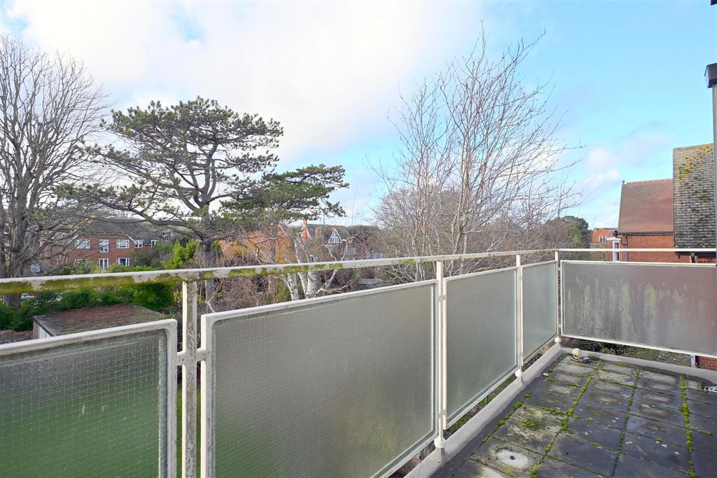 Property photo 3 of 14 Balcony