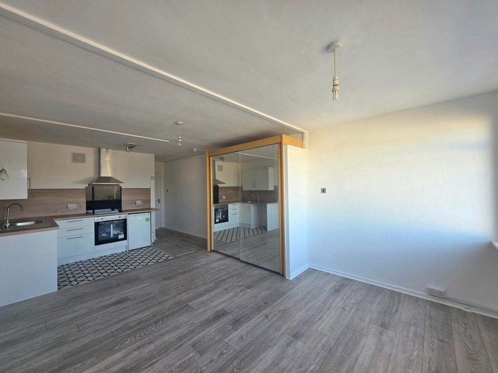 Property photo 3 of 6 Image