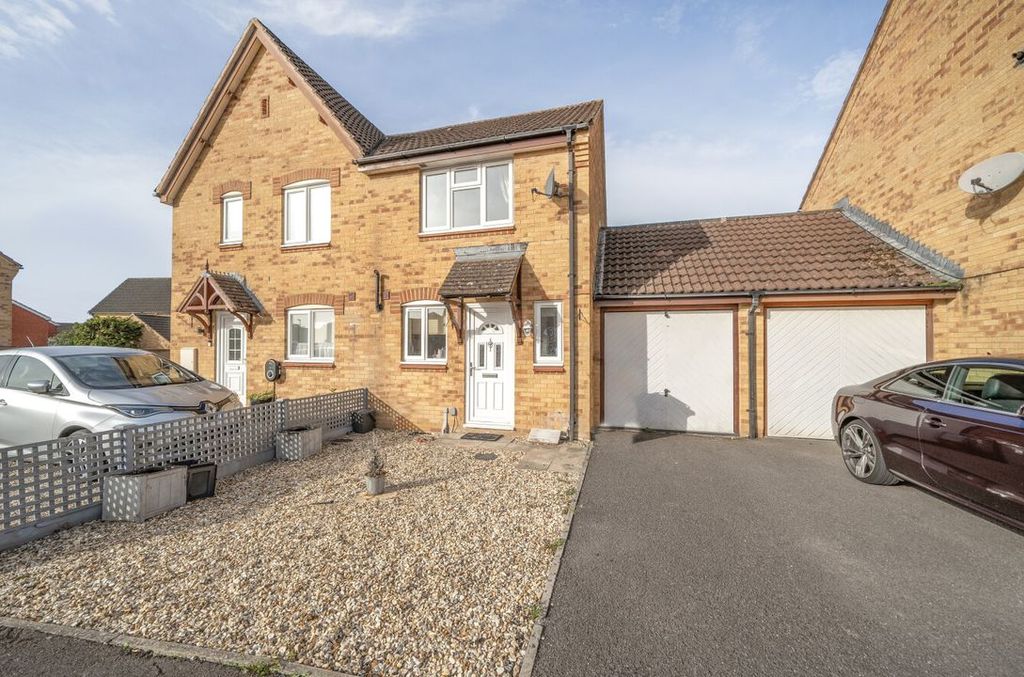 Property photo 1 of 9 15211412