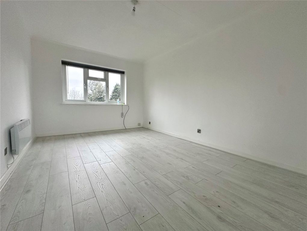 Property photo 3 of 7 Picture No. 08