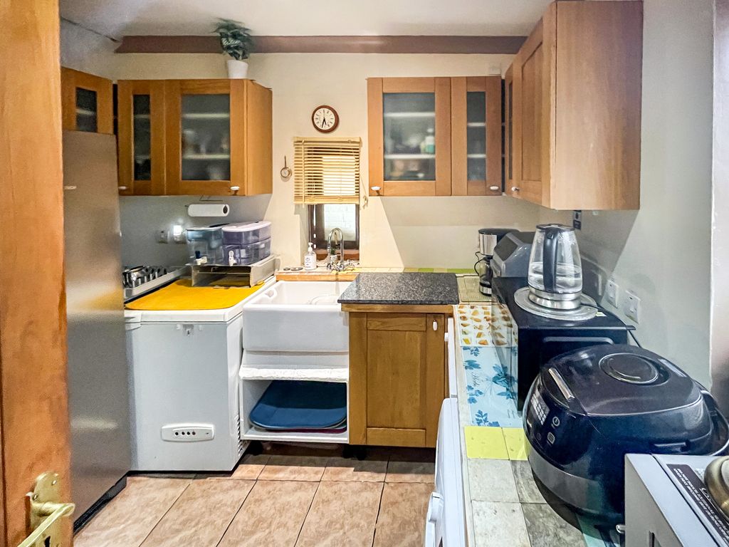 Property photo 3 of 18
