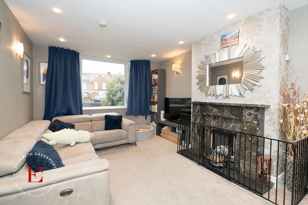 Property photo 3 of 15