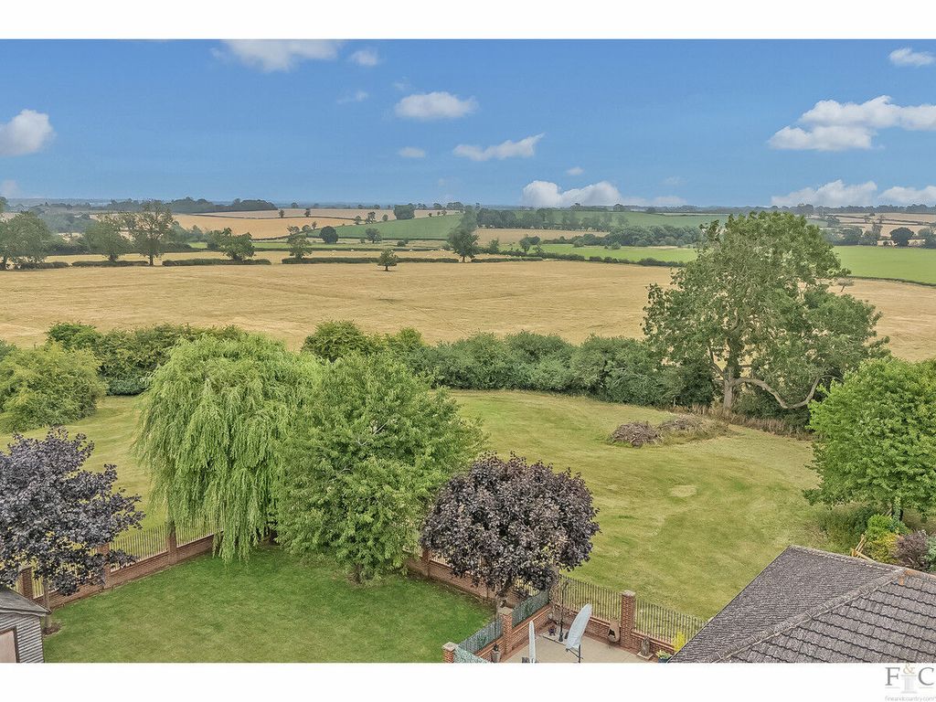 Property photo 3 of 37