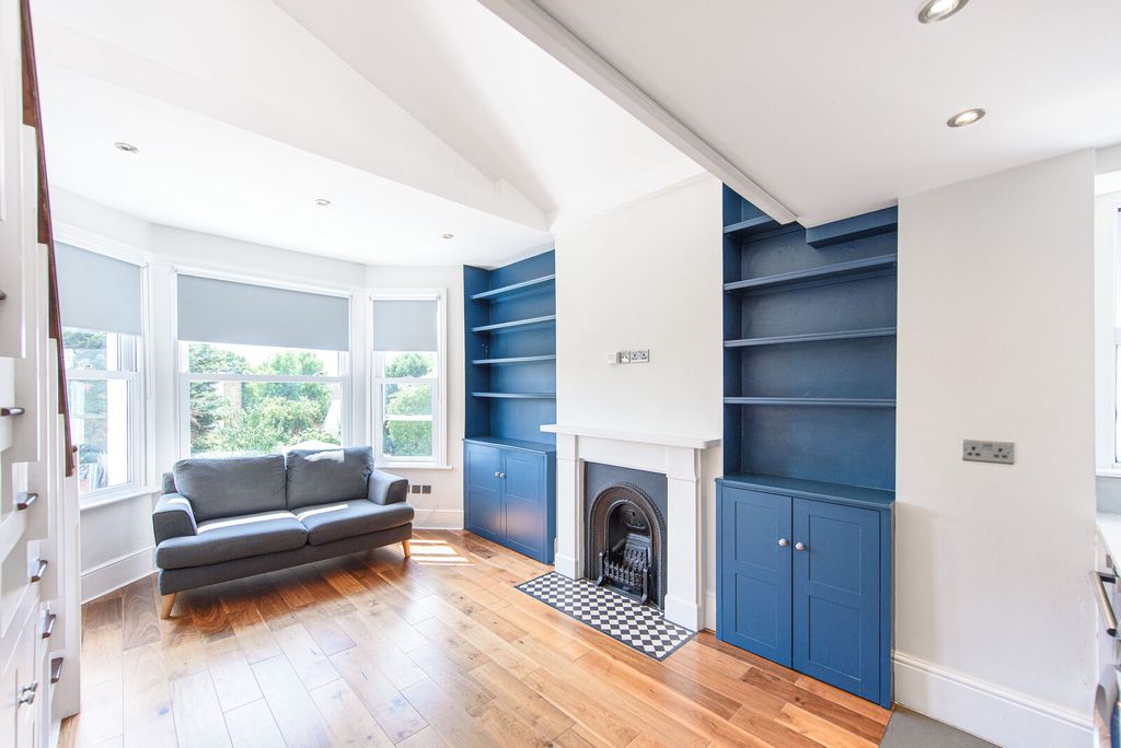 Property photo 1 of 6