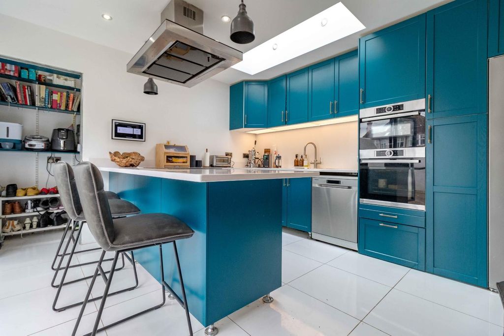 Property photo 2 of 35 Southdown-24.Jpg