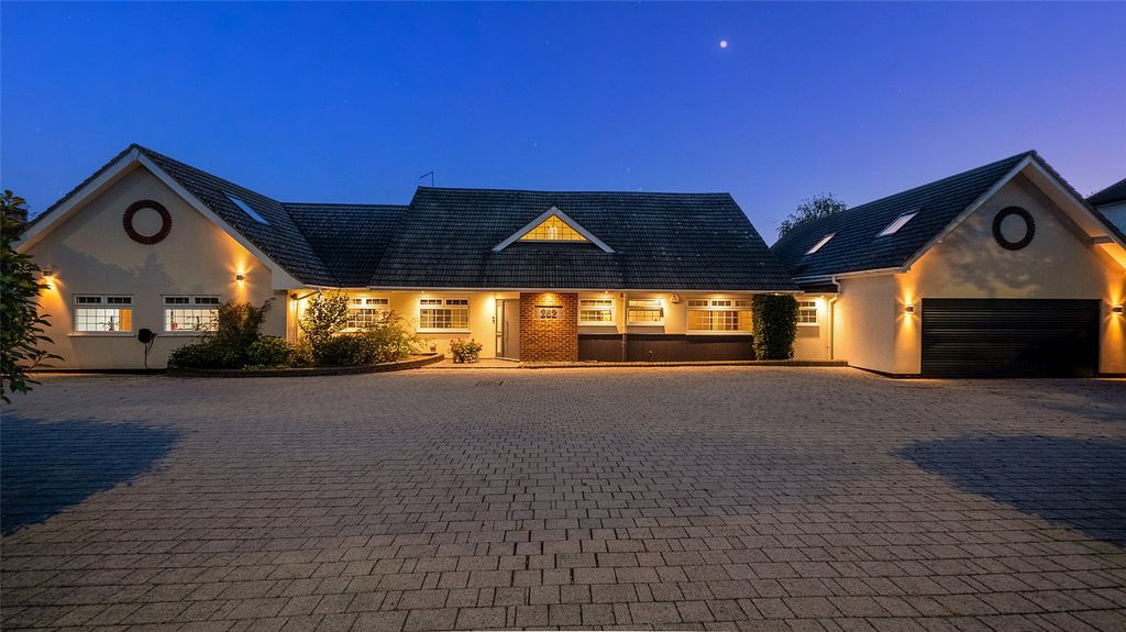 Property photo 1 of 44 Picture No. 95