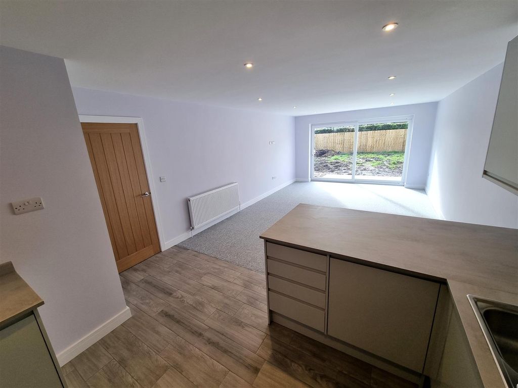 Property photo 2 of 20 70Beastlo2.Jpg