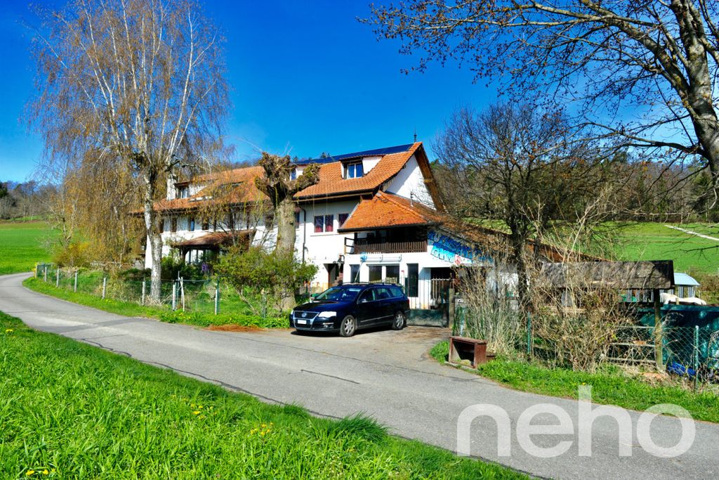 Property photo 3 of 13