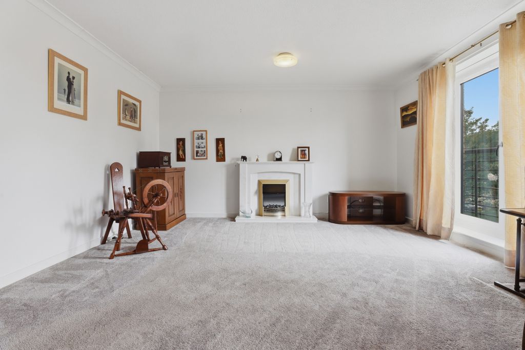 Property photo 3 of 29