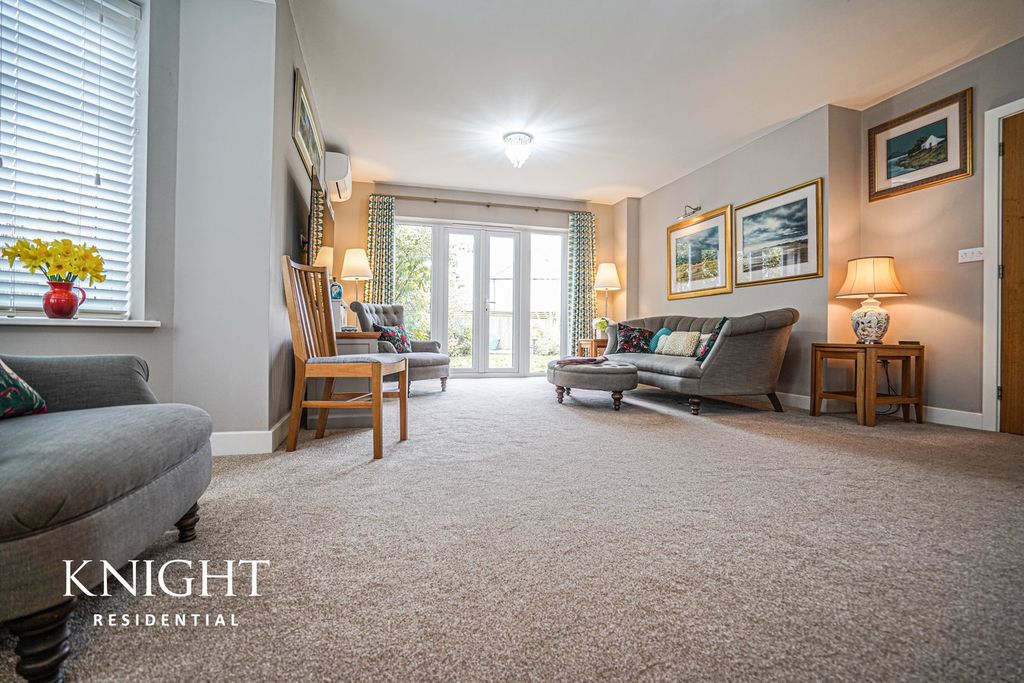 Property photo 2 of 41