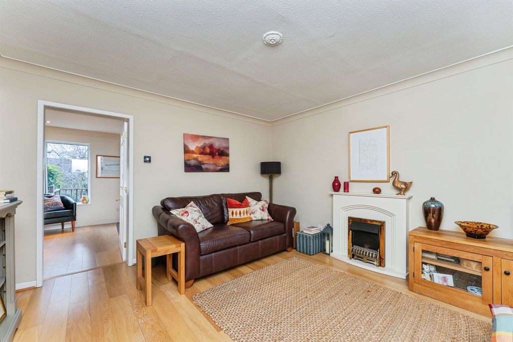 Property photo 3 of 24