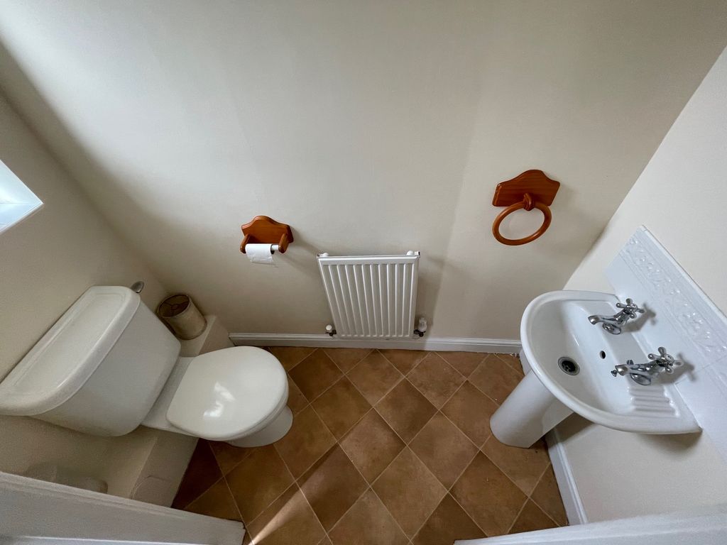 Property photo 2 of 11