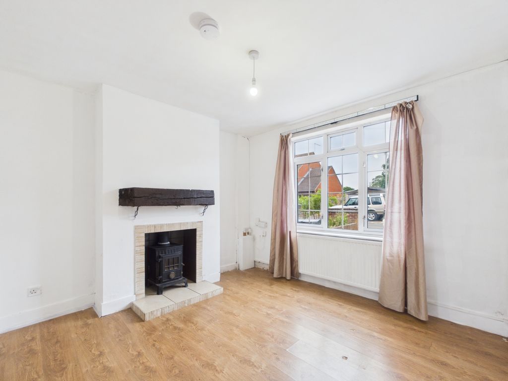 Property photo 3 of 14 Cam01316G0-Pr0330-Still013