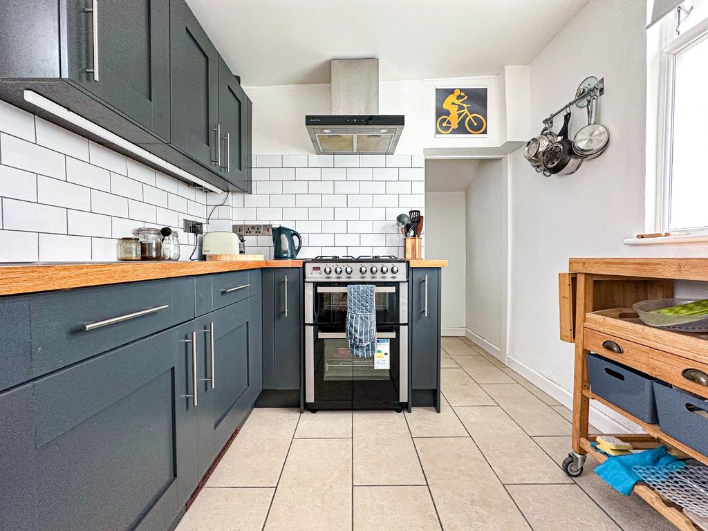 Property photo 2 of 16 4386167