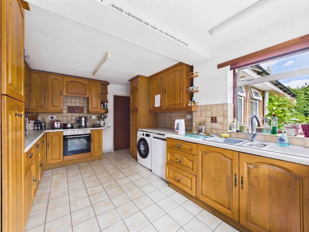 Property photo 2 of 14 Kitchen