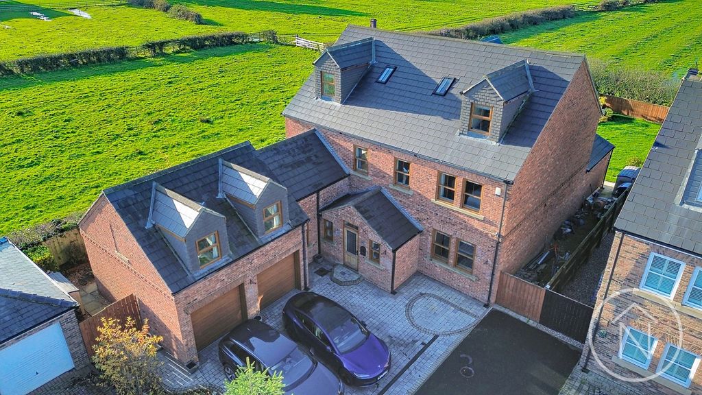 Property photo 1 of 42