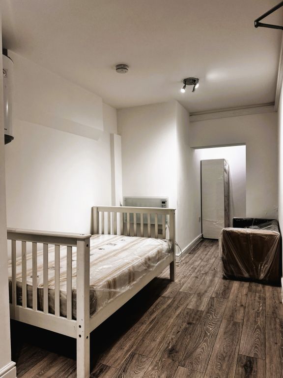 Property photo 2 of 7 Gallery