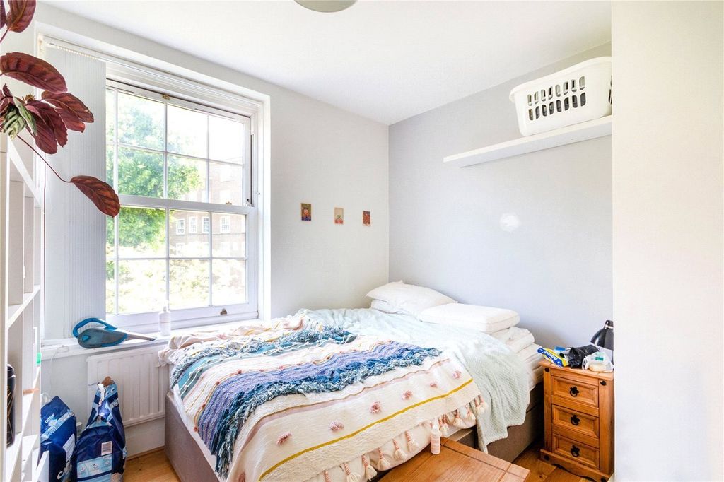 Property photo 3 of 7 Picture No. 06