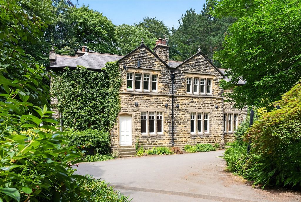 Property photo 1 of 10 External