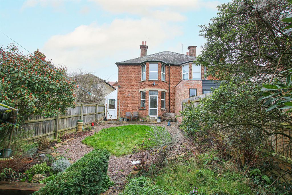 Property photo 1 of 16 Img_3852 Back.Jpg