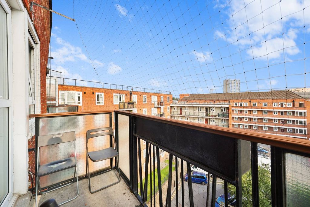 Property photo 2 of 22