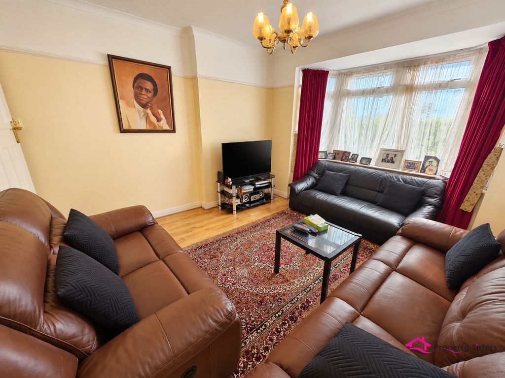 Property photo 2 of 9 Living Room With Bay Window
