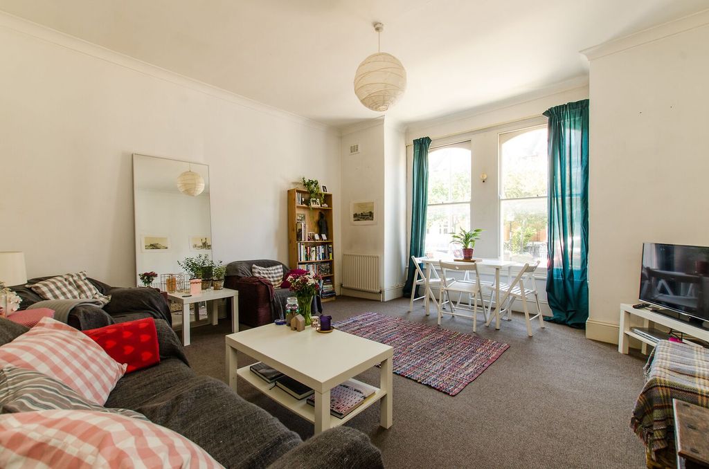 Property photo 1 of 6