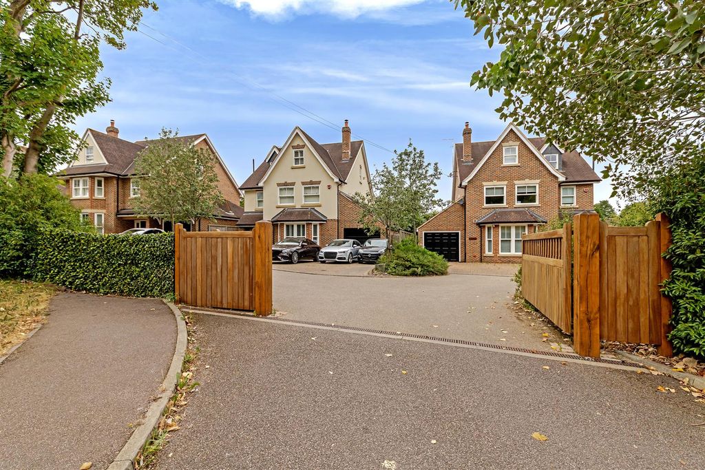 Property photo 1 of 26 26Watlingstreet-2.Jpg
