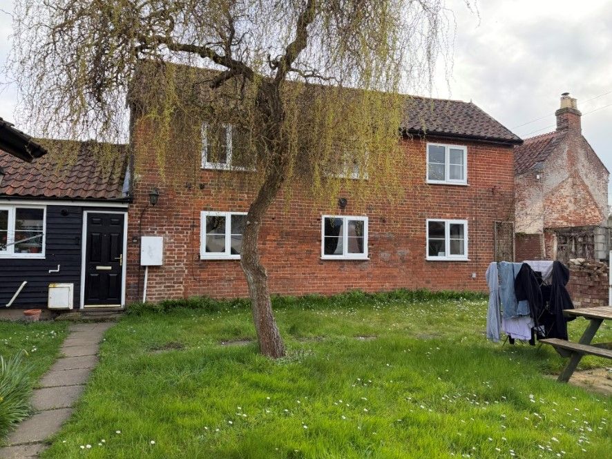 Property photo 2 of 24