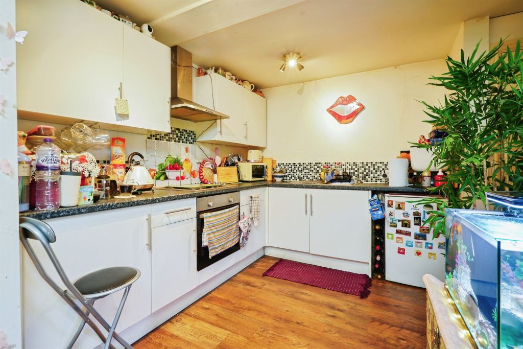 Property photo 2 of 9