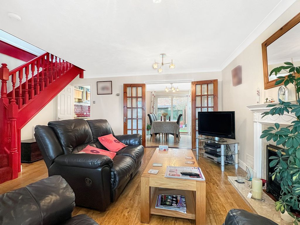 Property photo 2 of 17