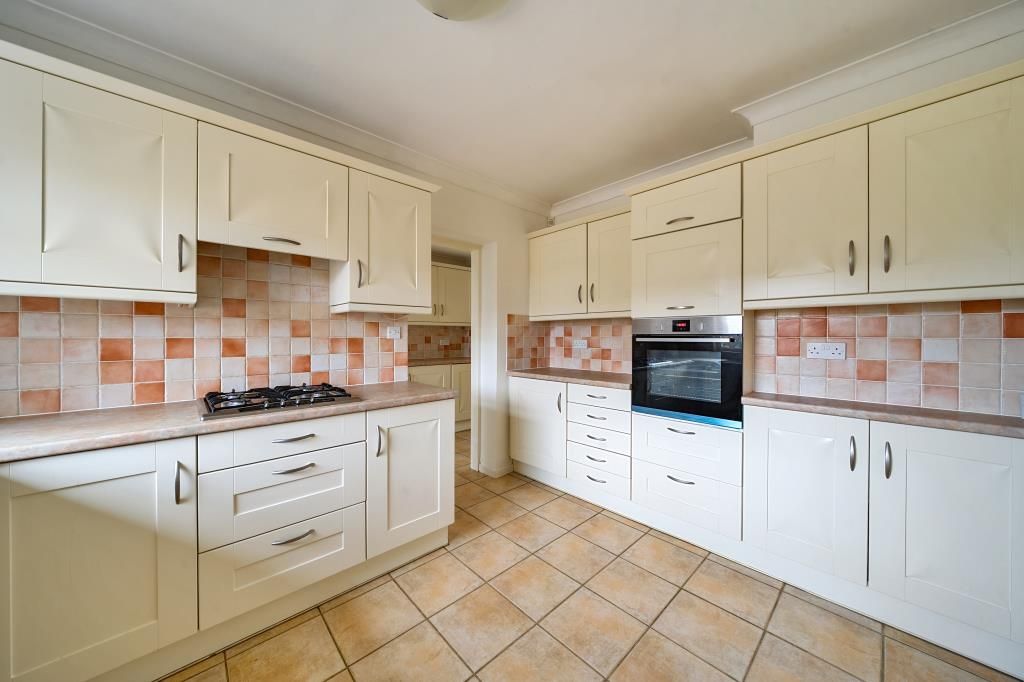 Property photo 2 of 22 Kitchen