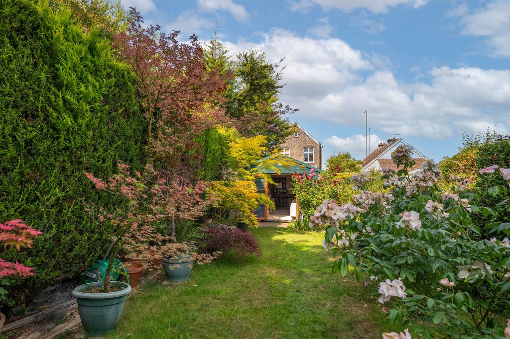 Property photo 3 of 24
