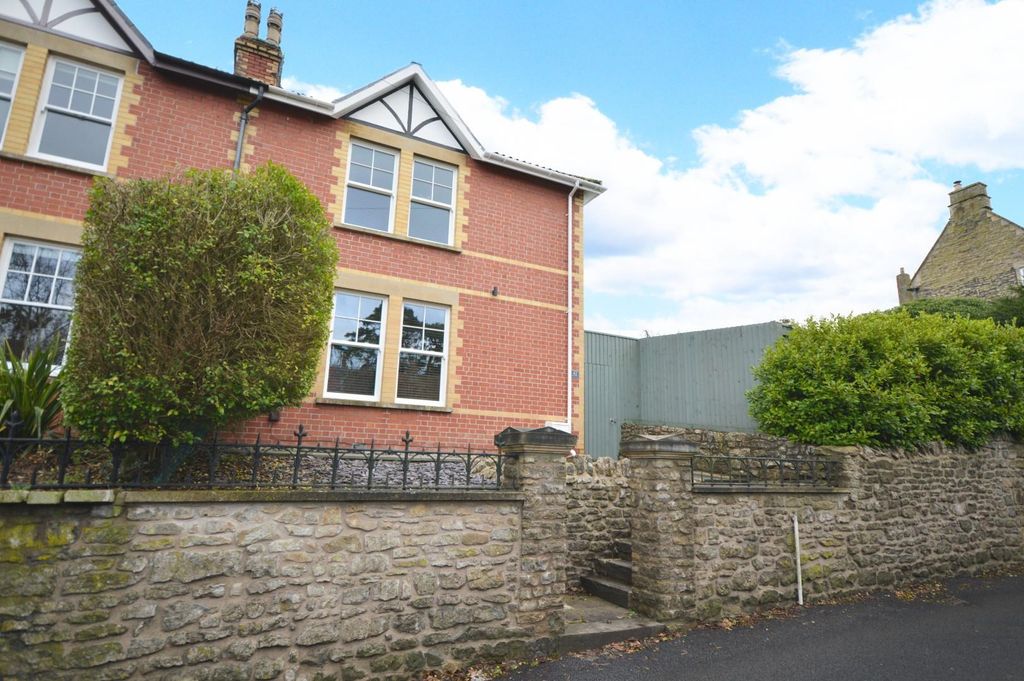 Property photo 1 of 22 Outside